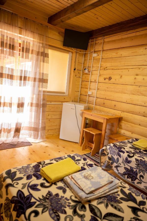 Rybatska 7 Hotel Tjornomorsk Eksteriør billede