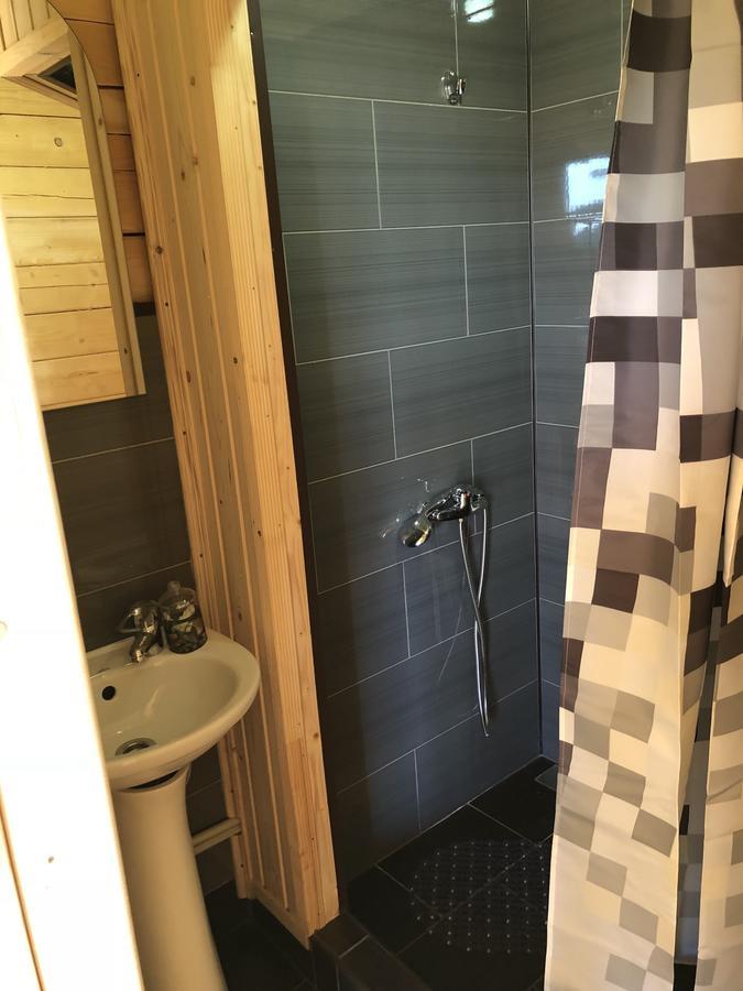 Rybatska 7 Hotel Tjornomorsk Eksteriør billede